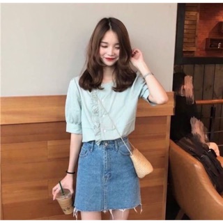 NEW IN STOCK  korea shirt  เสื้อเชิร์ตเกาหลี  *สินค้านำเข้า  bust : อก34"  lenght: ยาว24"  shoulder: