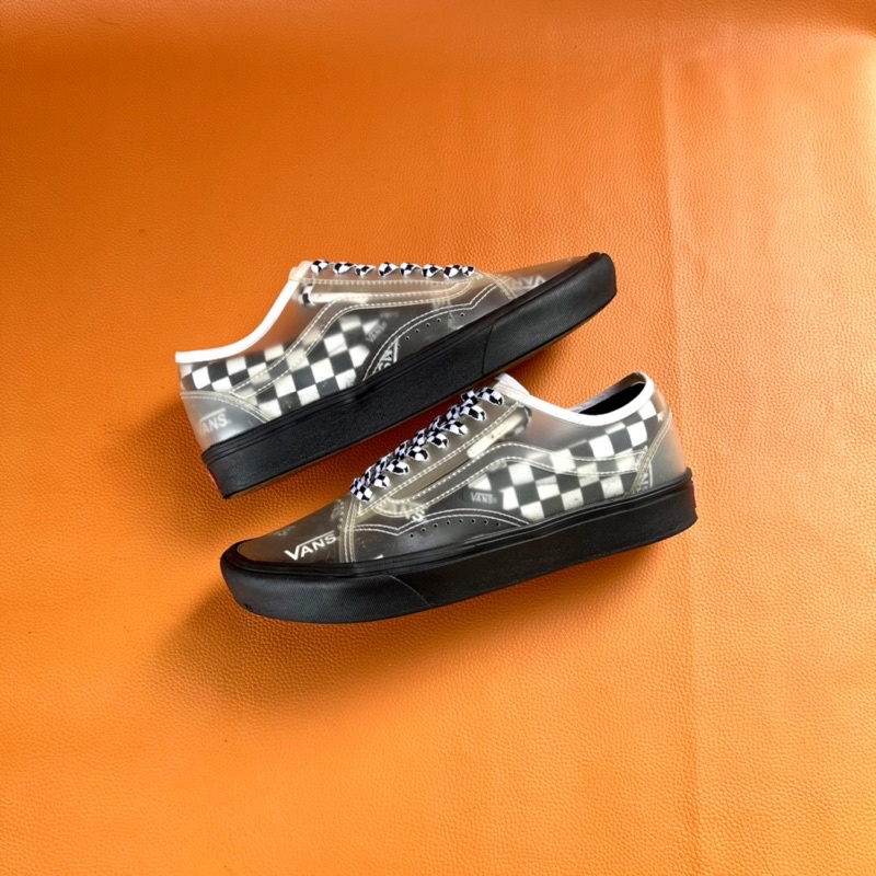 รองเท้ามือสอง Vans Slip-Skool ComfyCush ของแท้  100%  ▫️SIZE  40.5eu | 26cm