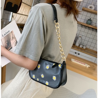 𝙂𝙄𝙉𝘼 กระเป๋าหนังสะพายข้างทรงสวยหลากสีสันลายดอกไม้ 🌼！！ คุณภาพเกินราคา  ！！