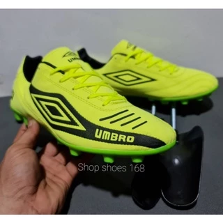 รองเท้าสตั๊ดเตะฟุตบอล umbro สินค้าพร้อมส่งนิ่มใส่สบายงานสวยคุณภาพดี