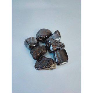 เหล็กไหลนํ้า หรือเหล็กไหลตานํ้า จากถํ้าดินเพียง จ.หนองคายเม็ดละ200บาท
