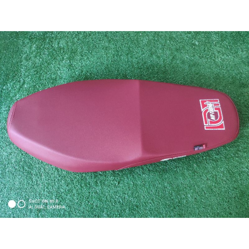 เบาะ สีแดง Wave110i ปี 2011-2018 เบาะปาดสีแดง เบาะทรงกลาง เบาะเอกนาทอง จัดส่งวันต่อวัน