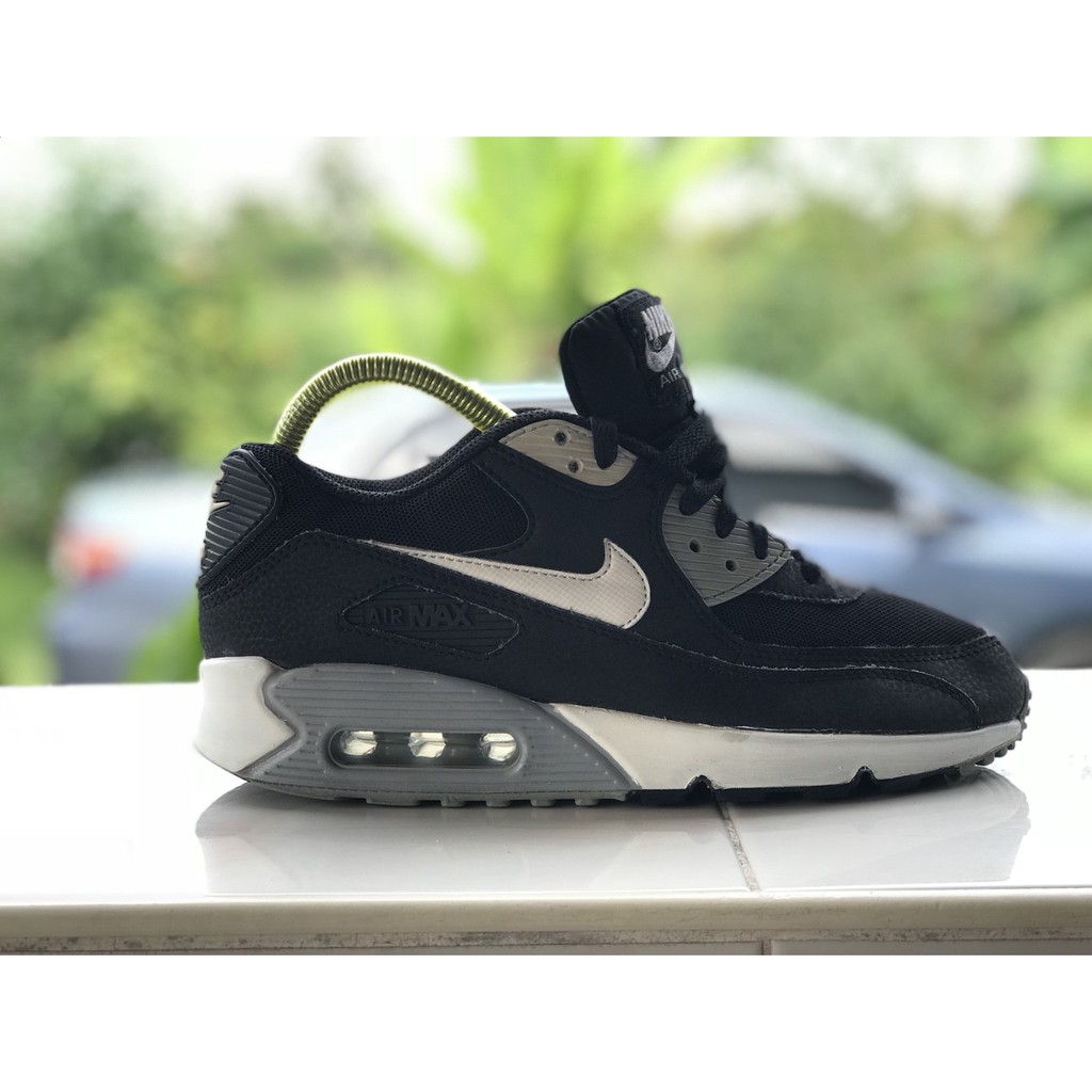Nike Wmns Air Max 90 Essential Size 38.5 มือสอง