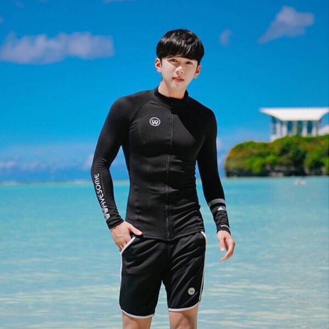 ชุดว่ายน้ำชาย ชุดว่ายน้ำคนอ้วน ชุดว่ายน้ำสีดำ ชุดว่ายน้ำแขนยาว ชุดว่ายน้ำไซส์ใหญ่ ชุดว่ายน้ำคู่ ชุดว่ายน้ำเกาหลี