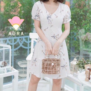 พร้อมส่ง งานป้าย Aura Size M มือ 1 ป้ายห้อย เดรสคอวี เดรสสั้น เดรสทำงาน ชุดสุภาพ มินิเดรส เดรสสีครีม เดรสลายดอก