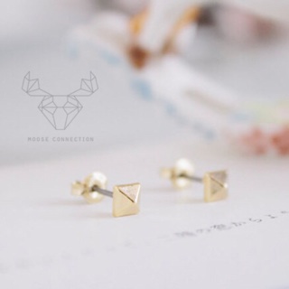 Pyramid earrings (silver/gold)