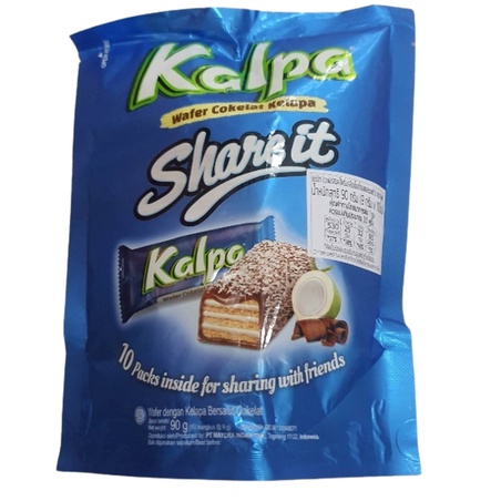 Wafer Cokelat Kelapa  เวเฟอร์สอดไส้ครีมเคลือบช็อกโกแลตและมะพร้าว   1ซอง  90กรัม (10ชิ้น)