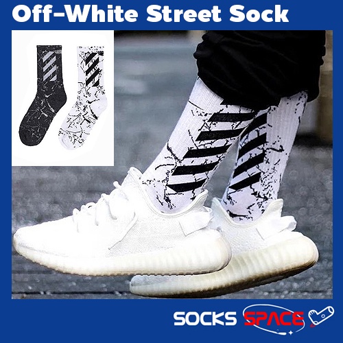 HOT ถุงเท้าสตรีทแฟชั่น ลายออฟไวท์แถบข้าง Street Fashion Sock งานผ้าหนา ยาวครึ่งแข้ง ถุงเท้าผู้ชาย ถุงเท้าผู้หญิง