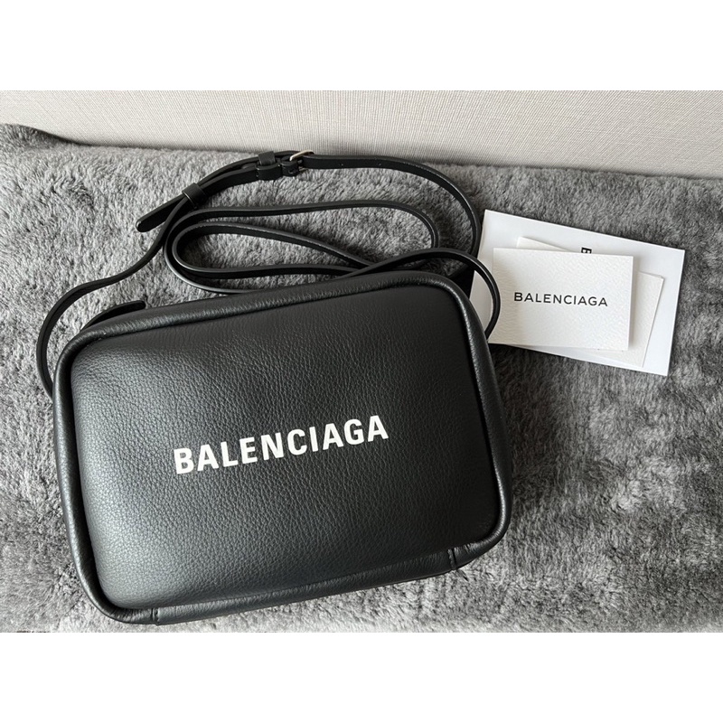 New‼️ Balenciaga everyday camera bag ดำ