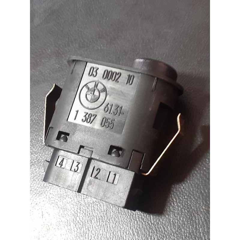 สวิทช์ไฟตัดหมอกด้านหน้า BMW E36 Z3 Part number 6 1 3 1 1 3 8 7 0 5 5