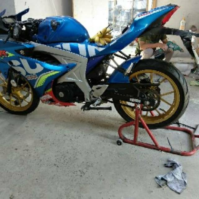 ใหม่ล่าสุด บังโคลนใต้แขน สําหรับ gsx R150 huger gsx