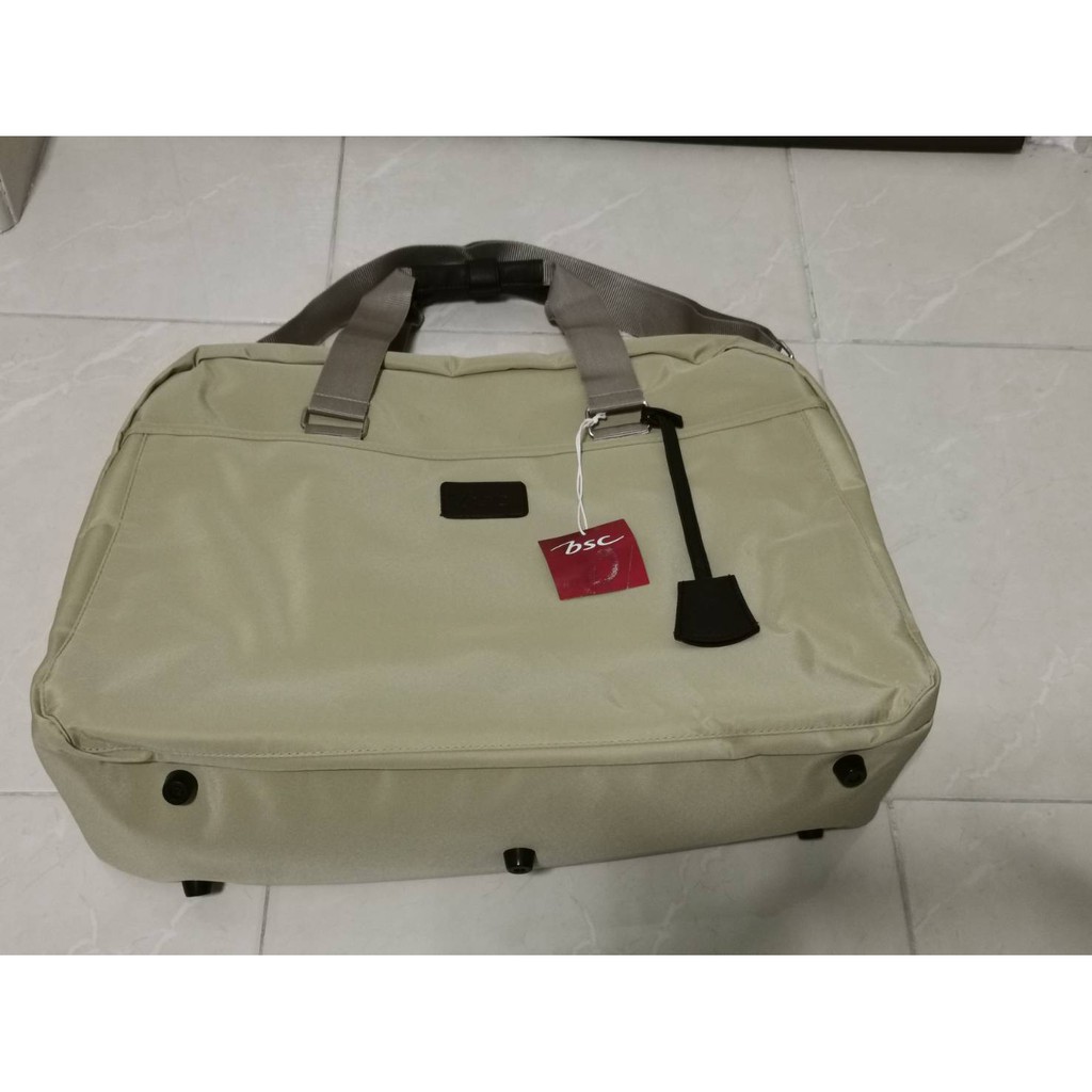กระเป๋าเดินทาง bsc สีครีม ขนาด 48x33x14 ซม.​