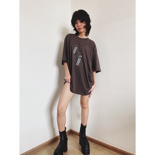 เสื้อยืดโอเวอร์ไซส์ sizonation Reconstructed Graphic Tee : Charcoal