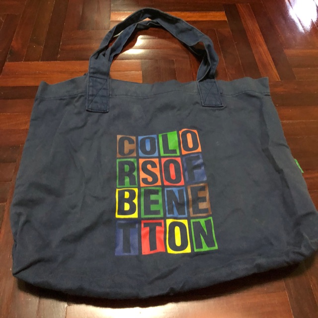 กระเป๋าผ้า Benetton