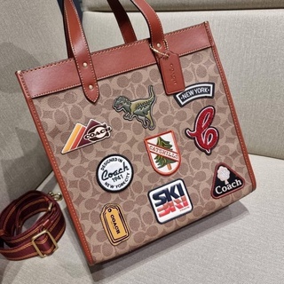 กระเป๋า COACH C6846 FIELD TOTE IN SIGNATURE CANVAS WITH PATCHES