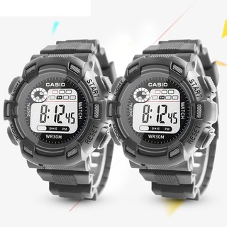 【ซื้อ 1 แถม 1】 นาฬิกาข้อมือผู้ชาย นาฬิกาดิจิตอล ของแท้ Sports Watch กันน้ำ100%