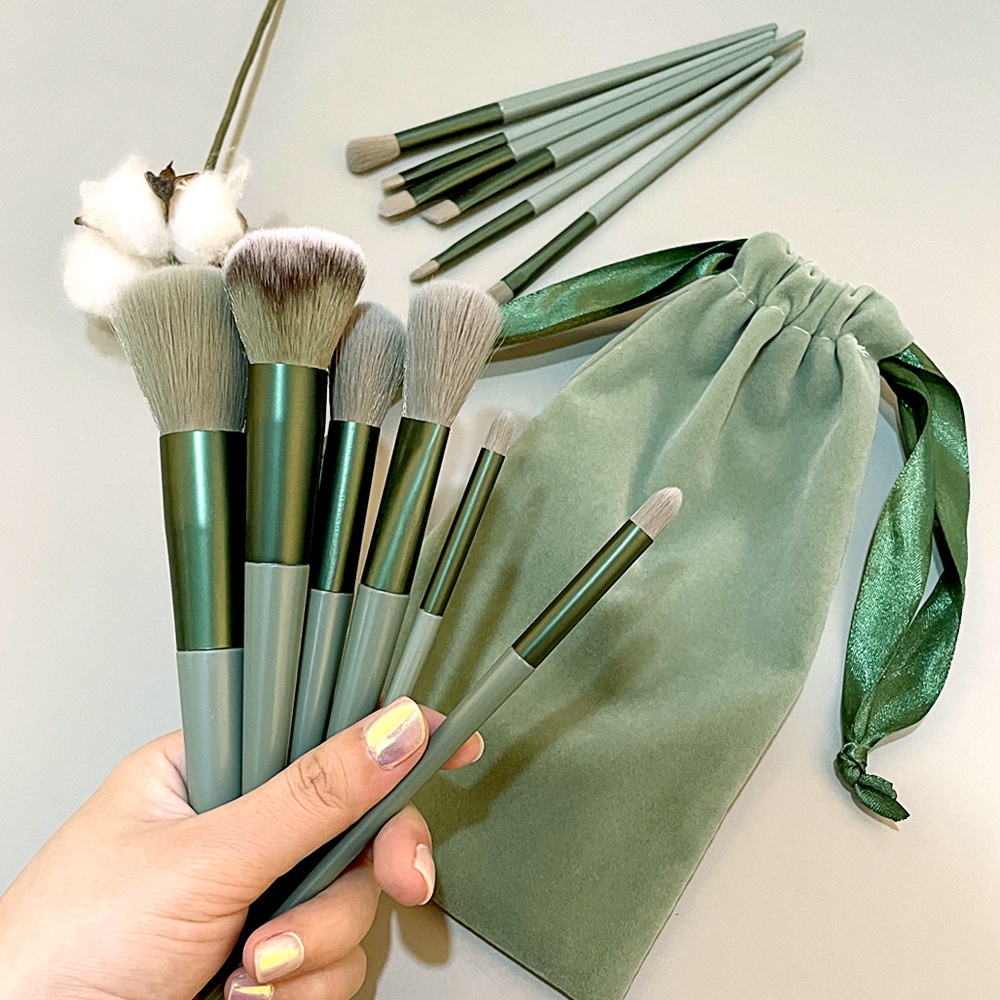 ชุดแปรงแต่งหน้า อายแชโดว์ รองพื้น บลัชออน แบบนุ่มพิเศษ 3 สี 13 ชิ้น