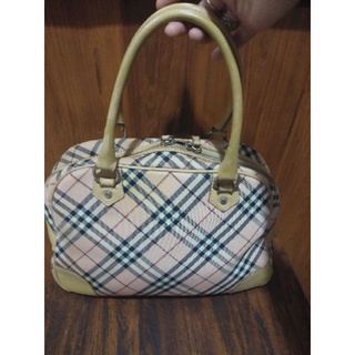 Burberry blue label vintage bag กระเป๋าแบรนด์เนมแท้มือสองสภาพดีcanvas ดีมีร่องรอยตรงขอบหนังตามอายุของกระเป๋า