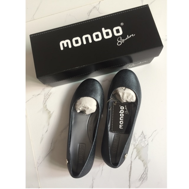 รองเท้าคัชชู ซื้อมาใส่ไม่ได้ส่งต่อ  monobo รองเท้ายางใส่สบาย สีดำ size 37-38