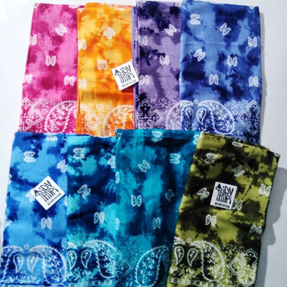 ผ้าเช็ดหน้าลายลูกน้ำ Bandana  (มีทุกสีที่ลงรูปเอาสีอื่นเพิ่มทักแชท) ผ้าโผกผม ผ้าคอตตอล100%(รับประกันสีไม่ตก)