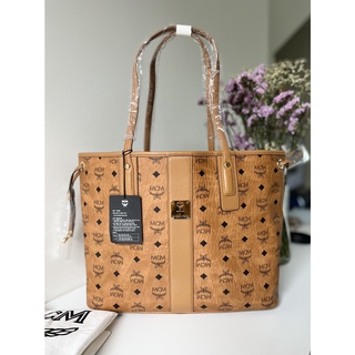 MCM MEDIUM REVERSIBLE  SHOPPER ข้างในลายสก้อต