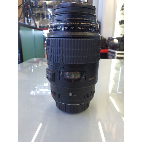 Canon EF 100mm f2.8 Macro USM