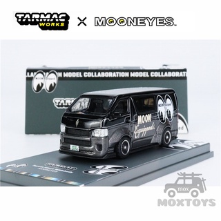 Tarmac Works โมเดลรถยนต์ 1:64 Toyota Hiace Widebody Mooneyes สีดํา