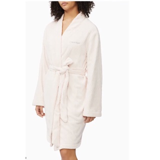 พร้อมส่ง CK ชุดคลุมขนฟูนุ่ม Calvin Klein Pluffy Chevron Textured Robe มีสองสี