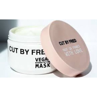 Cut by Fred   Hydration Mask ให้ความชุ่มชื้นแก่เส้นผมได้อย่างสมบูรณ์แบบ มีน้ำหนัก  และทำให้ผมนุ่มสลวย เงางาม