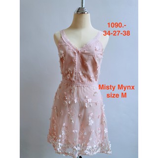 เดรสสั้น เดรสผู้หญิง เดรสออกงานสีชมพูอ่อนปักลูกไม้  Misty Mynx SIZE M