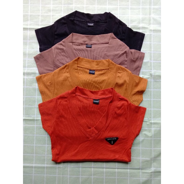 เสื้อยืดคอวี PRADA ราคาถูกสุด❗✨