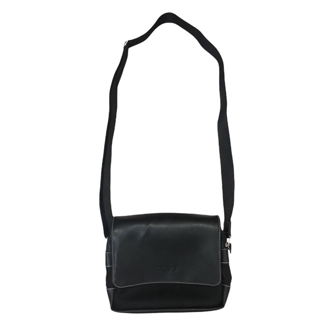 ✳️ส่งฟรี✳️ กระเป๋าสะพายข้าง DEVY สีดำ สภาพมือ1