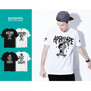 🔥 10.10. SALE 🔥 ® เสื้อยืดลาย แนวสตรีท  รุ่น APE ดำ ขาว ( ลิขสิทธิ์แท้ ) แขนสั้น เสื้อยืดชาย หญิง  M L XL 2XL TS