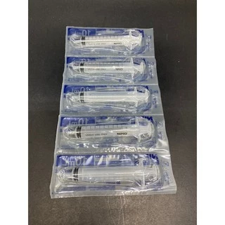แบบ 5ชิ้น / 10ชิ้น ไซริ้งพลาสติกไม่ติดเข็ม Syring Plastic ยี่ห้อ Nipro มีขนาด 1cc 5cc 10cc ป้อนอาหารสัตว์