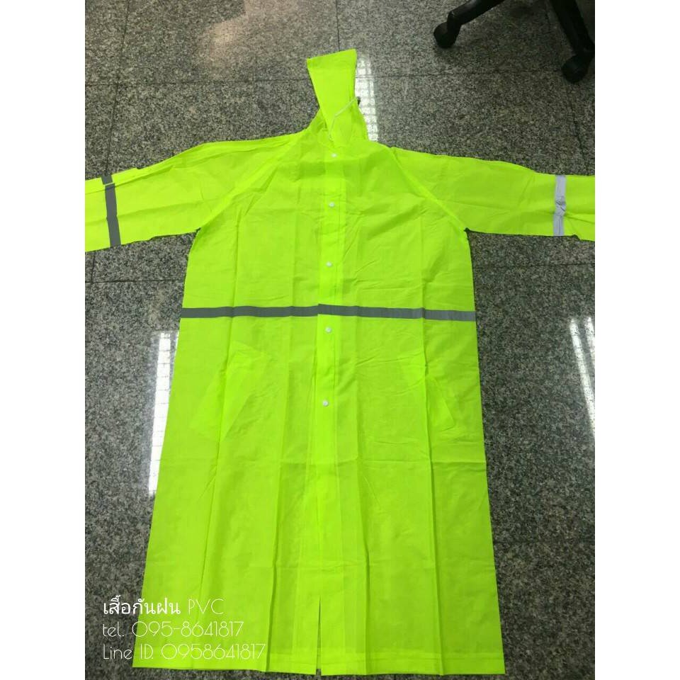 เสื้อกันฝน PVC สีเขียวสะท้อนแสง มีแถบสะท้อนแสง รุ่นหมวกติดเสื้อ
