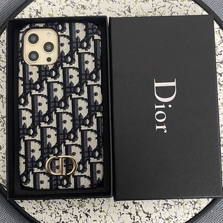 [พร้อมกล่องของขวัญ] with iphone 11 case เคสโทรศัพท์มือถือ ผ้าแคนวาส ลายโลโก้โลหะ สําหรับ for iphone 13 pro max case xs max xr 11 pro max 7 8plus 12 pro max