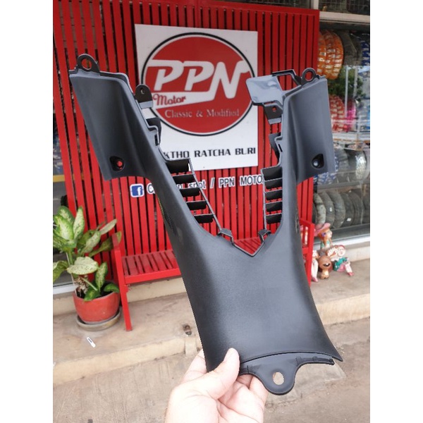 คอนโซลกลางตัวล่าง,ฝาครอบตัวถังด้านหลัง HONDA WAVE110i 2011-2018 64320-KWW-641ZB
