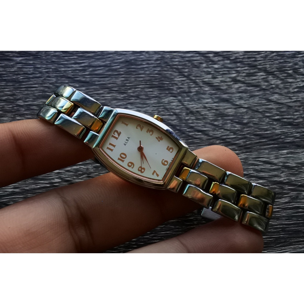 นาฬิกา Vintage มือสองญี่ปุ่น ALBA ทรงแปดเหลี่ยม ระบบ Quartz ผู้หญิง ใช้งานได้ปกติ ของแท้ 100% เปลี่ยนถ่านใหม่แล้ว