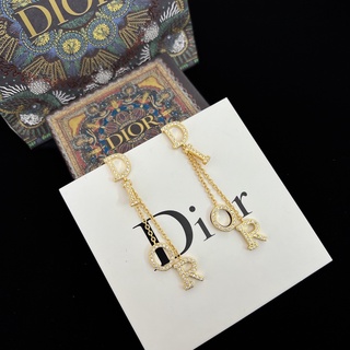ต่างหูแฟชั่น Dior น่ารัก หรูหรา