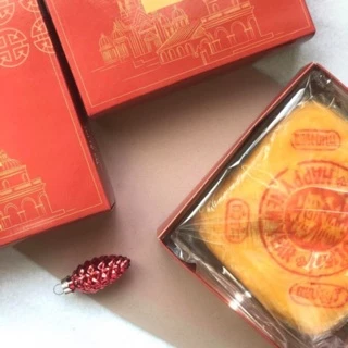 🥮 ขนมเปี๊ยะ ไข่ขยี้ เลือกไส้ด้านใน ขนาด 610กรัม