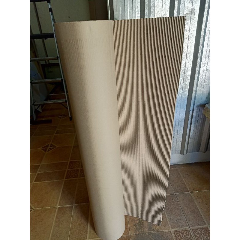 กระดาษลูกฟูก 2 ชั้น หน้ากว้าง 100 cm (40") ยาว 10 ม.น้ำหนัก 5 กก/ม้วน สั่งสินค้าได้ไม่เกิน 2 ม้วน/บิล