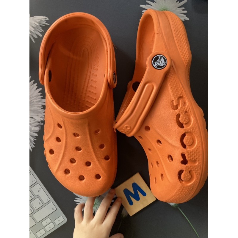 รองเท้า crocs มือสอง size 37 w6