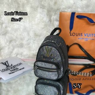 กระเป๋าเป้ Louis Vuitton วิ้งๆ กำลังฮิต🎉