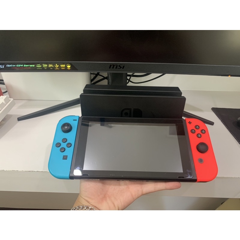 Nintendo Switch มือสอง! กล่องแดงสีนีออน ส่งฟรี! ทักแชทดูรูปเพิ่มเติมได้ค่า