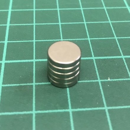 แม่เหล็ก แรงสูง Neodymium วงกลม 10 mm. หนา 1.5 mm.