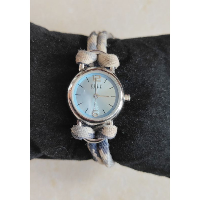 นาฬิกาแบรนด์เนมELLEหน้าปัดสีฟ้า สายสแตนเลสและผ้า ของแท้มือสองสภาพสวย