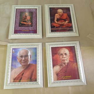 (ได้4บาน) กรอบรูป รวม พระเกจิ 26×32 ซม. คละแบบได้ ใส่กรอบพร้อมกระจก (เลือกสีกรอบเองได้)