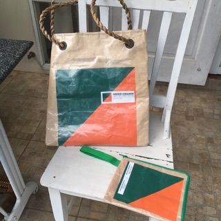 Tote bag