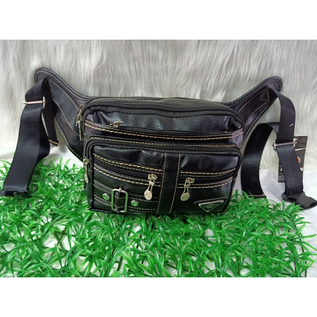 กระเป๋าคาดเอวใบใหญ่แบบหนังแข็ง