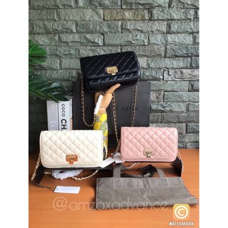 กระเป๋าถือและสะพาย CHARLES &amp; KEITH QUILTED CLUTCH รุ่น CK2-70700460 กระเป๋าสะพายขนาด Mini ทรงเหลี่ยมพิมพ์นิยม